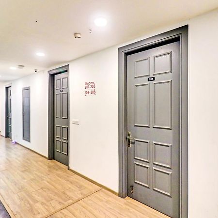 ホテル Townhouse Sector 30 Near Botanic Garden Of Indian Republic ノイダ エクステリア 写真