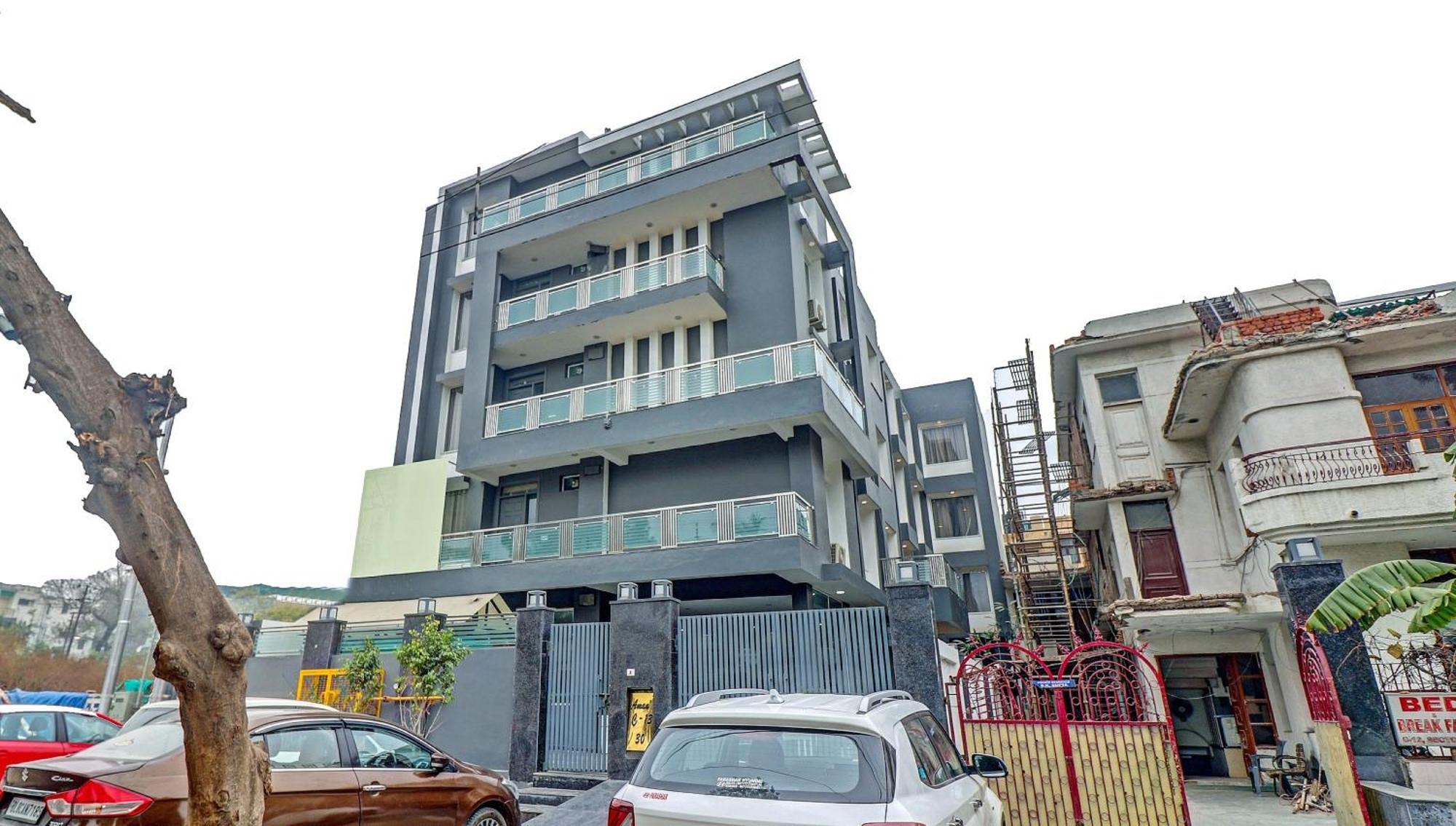 ホテル Townhouse Sector 30 Near Botanic Garden Of Indian Republic ノイダ エクステリア 写真