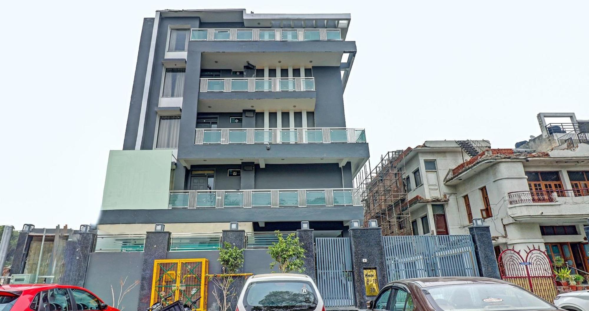 ホテル Townhouse Sector 30 Near Botanic Garden Of Indian Republic ノイダ エクステリア 写真