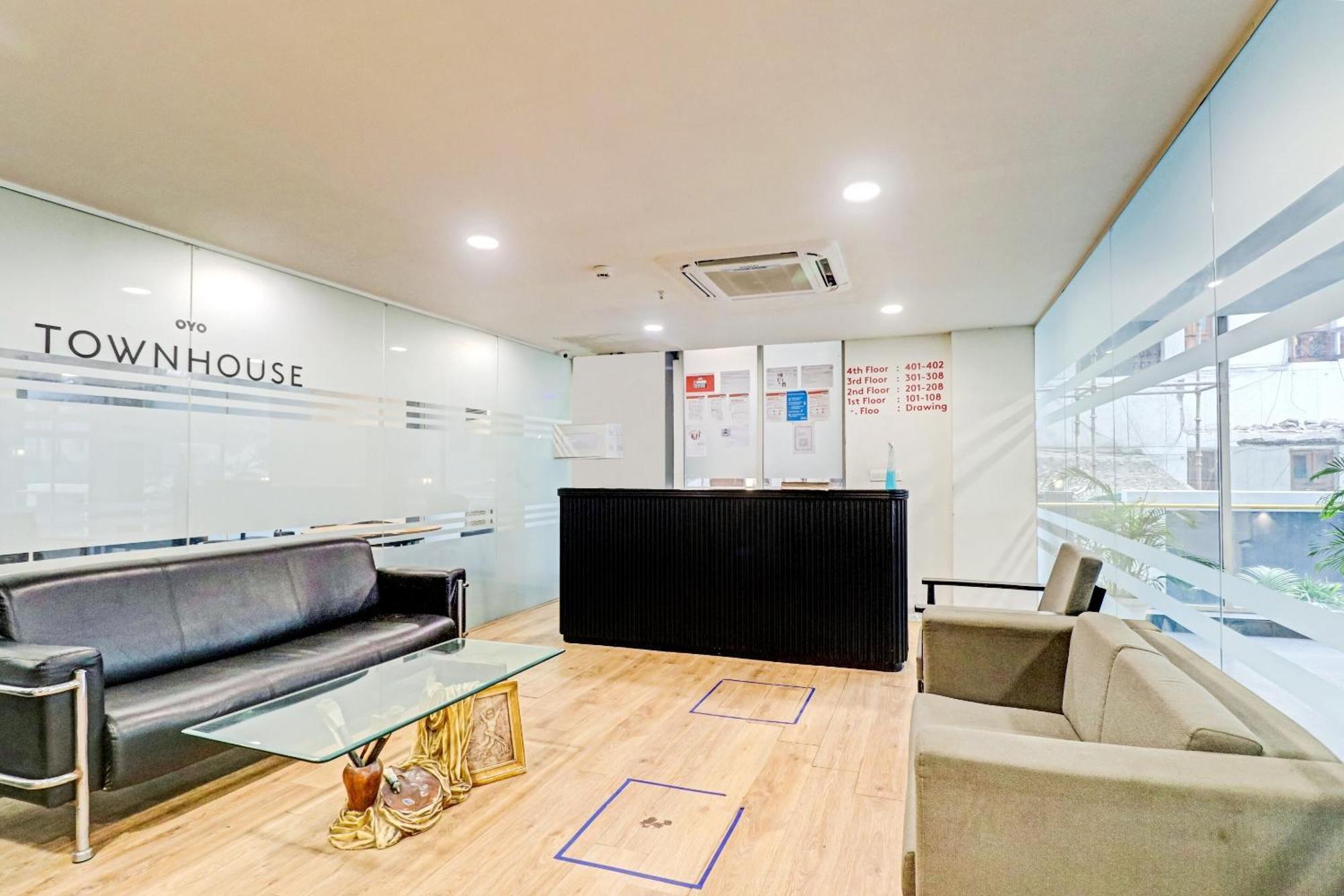 ホテル Townhouse Sector 30 Near Botanic Garden Of Indian Republic ノイダ エクステリア 写真